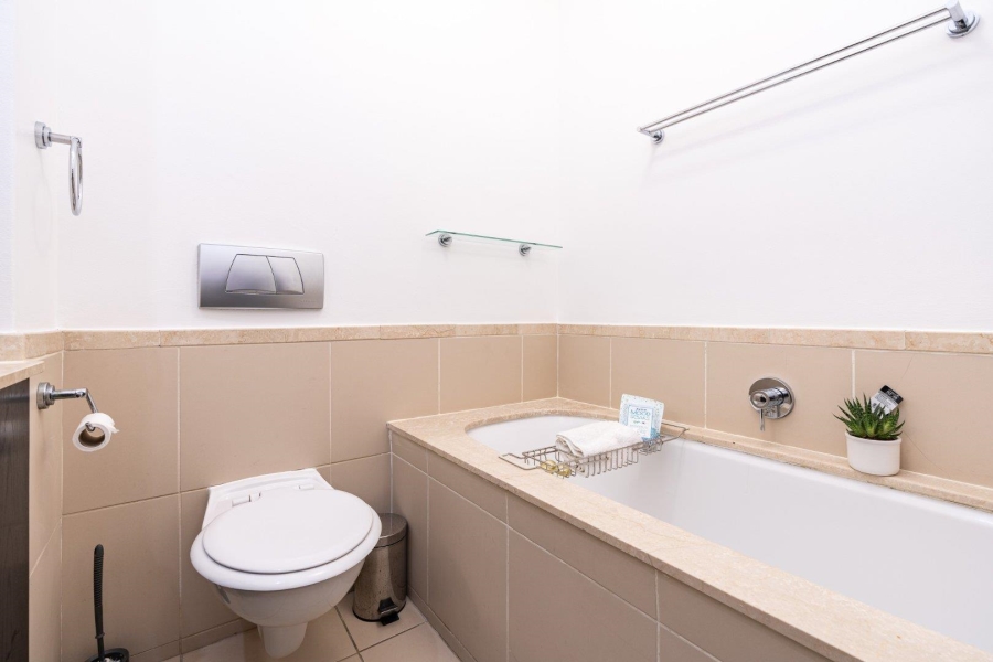 2 Bedroom Property for Sale in Lagoon Beach Western Cape